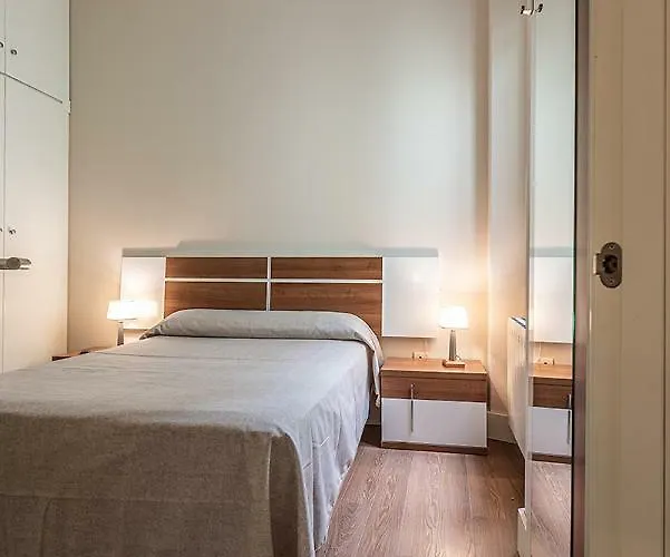 Domus Seleqtia Plaza De Santiago * Caces